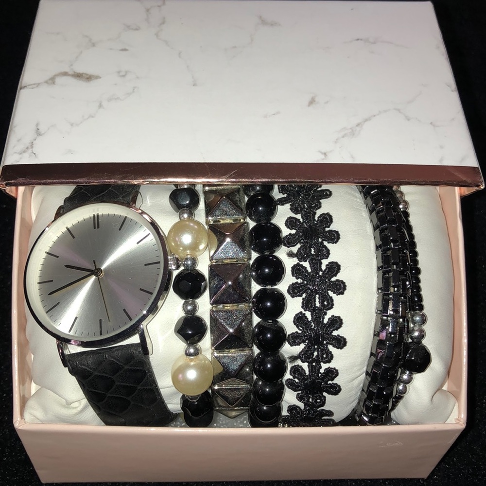 New Watch & Bracelet Gift Set